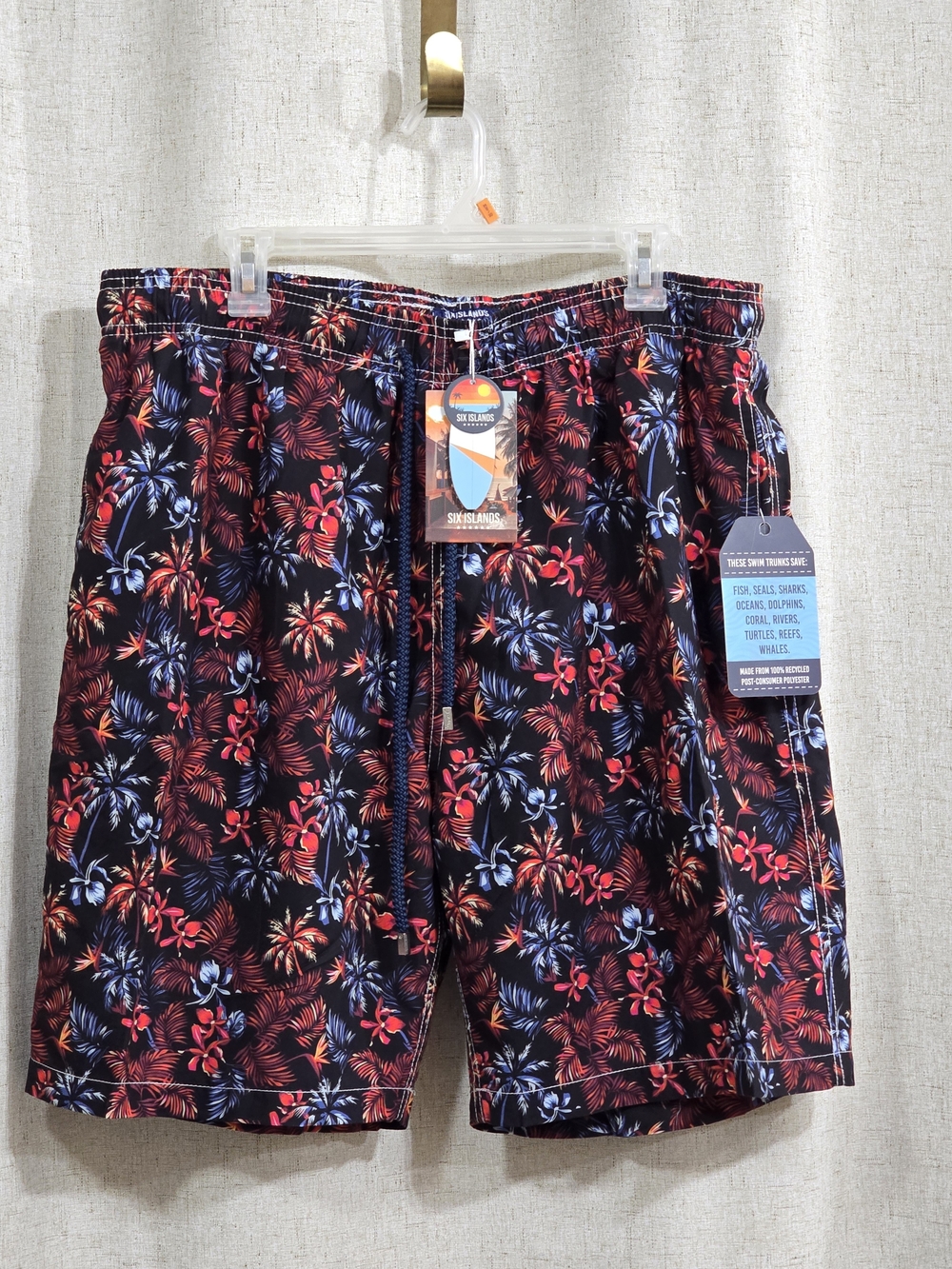 NWT Men’s Six Islands Tropical Floral Swim Shorts